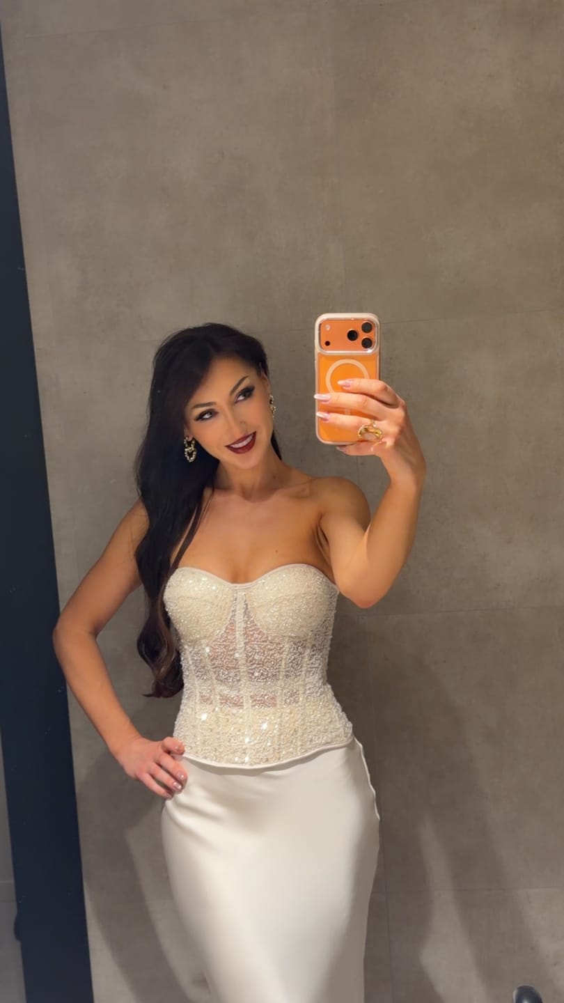 Customer photo review of Solène Shinny Corset