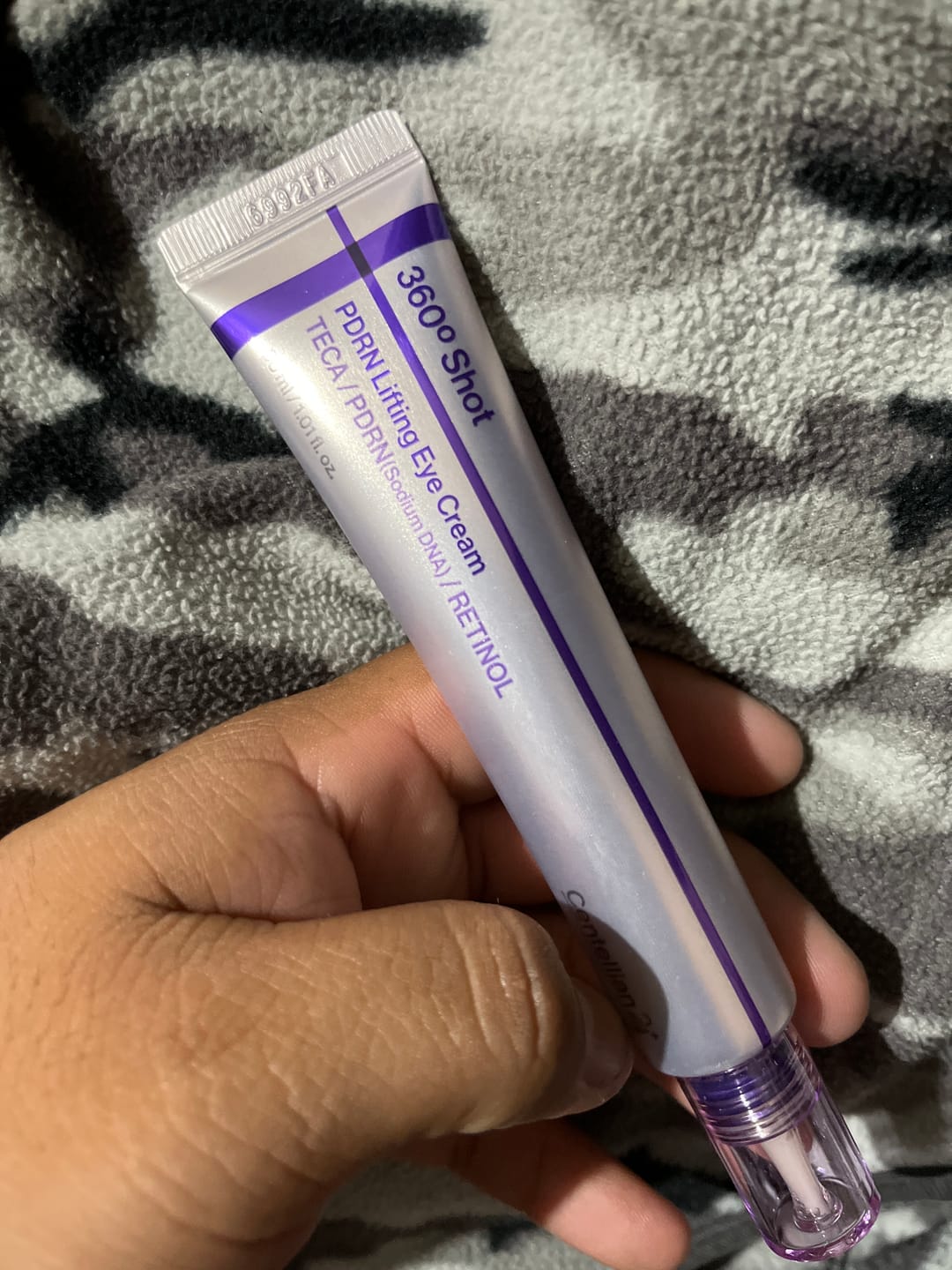 Customer photo review of CENTELLIAN24 360º Shot PDRN Lifting Eye Cream 30 ML | Contorno de Ojos Efecto Lifting