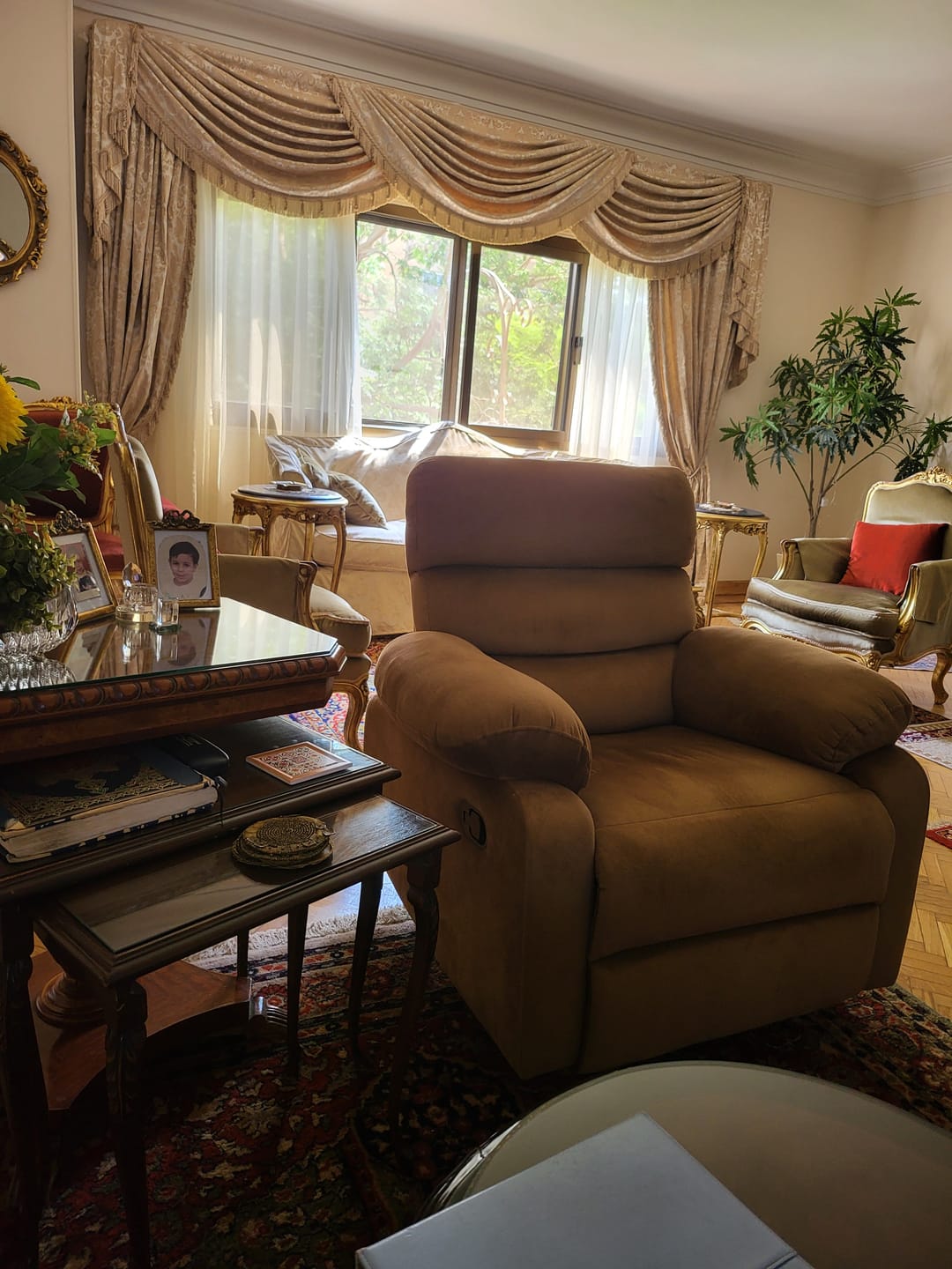 Customer photo review of Razy- Lazy Boy Chair