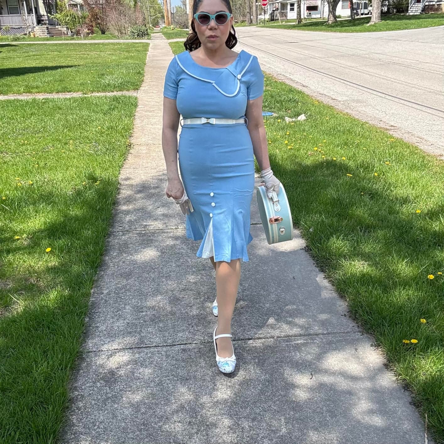Customer photo review of Minimalism Medium Hat Box - Sky Blue's