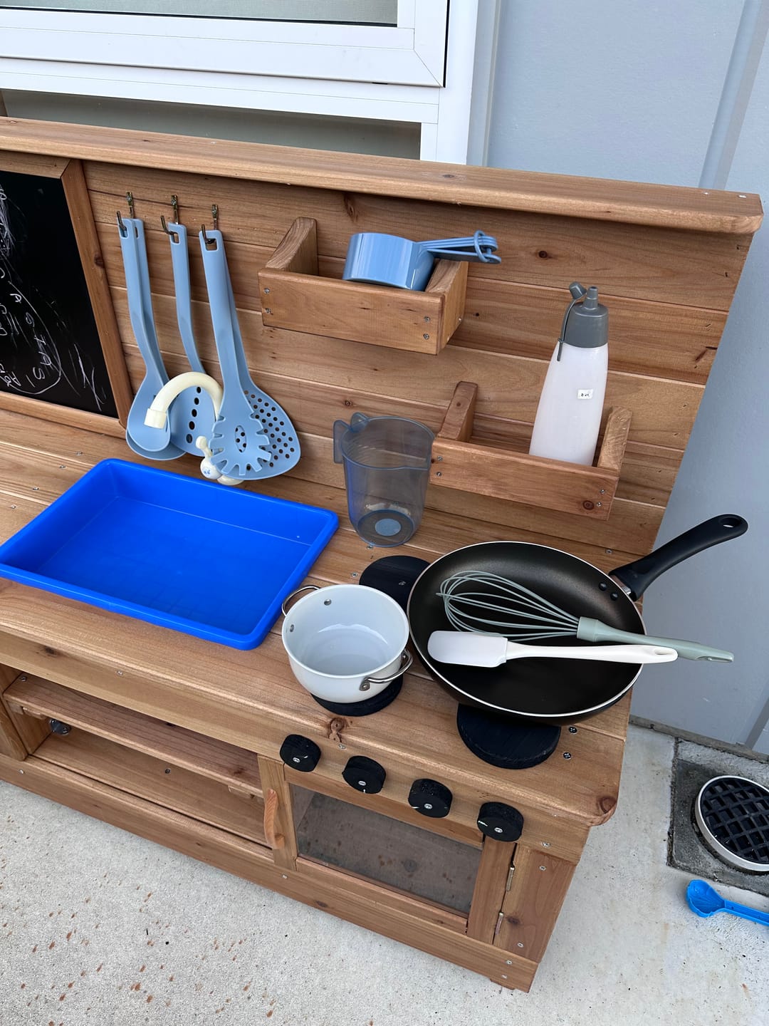 Customer photo review of Mini Mates Mud Kitchen