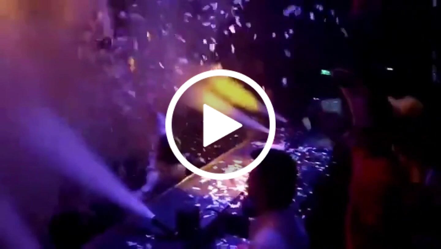 Customer video review of MOKA SFX MK-C09 Digital DMX CO2 Jet Cannon