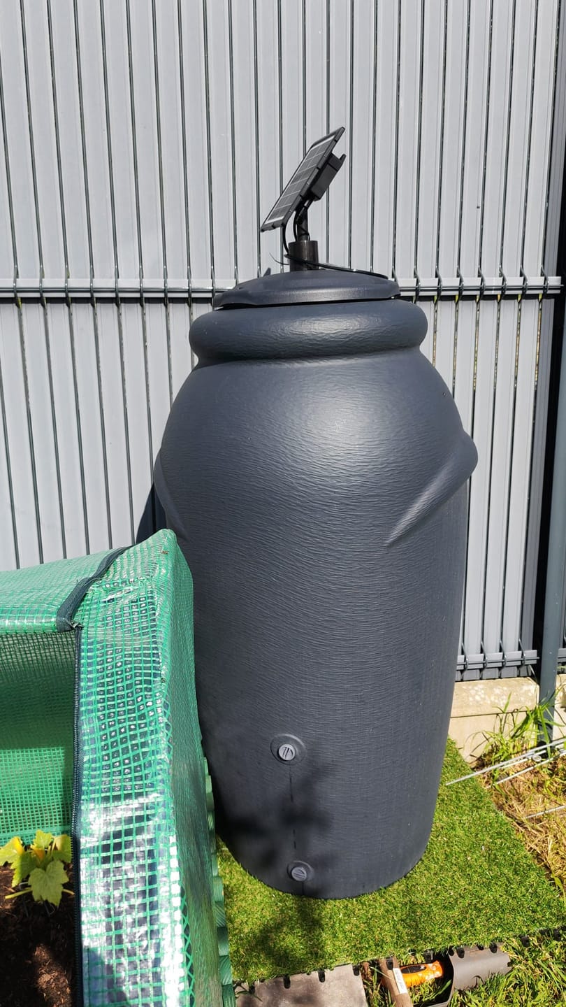 Customer photo review of Regentonne Amphore – 210, 360 oder 440 Liter für nachhaltige Gartenbewässerung