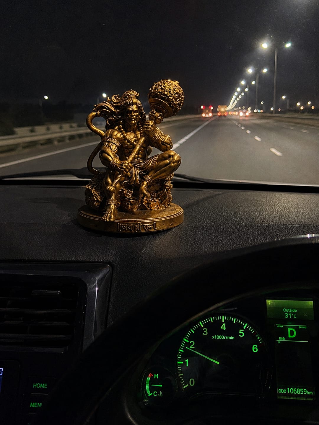 Customer photo review of Lord Mahabali Hanuman