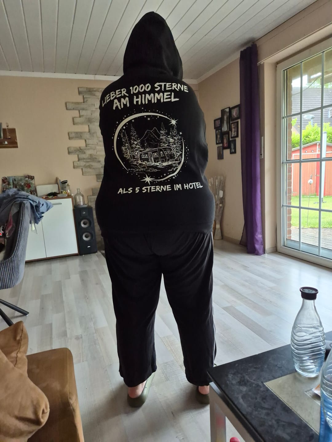 Customer photo review of Als 5 Sterne Rückendruck | Premium Hoodie Unisex
