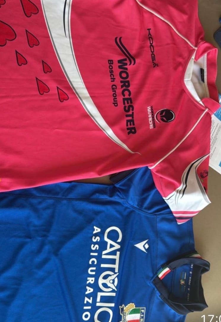Customer photo review of Rugby Union Double Bubble Mystery Box