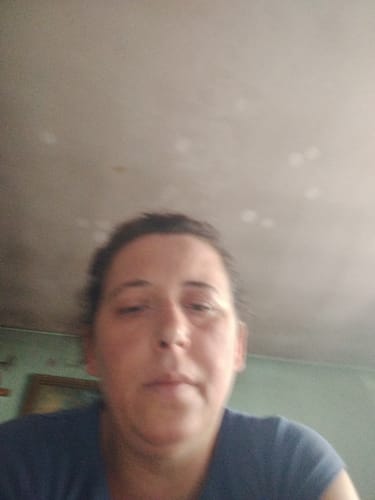 Reviewer's blurry selfie submitted with their review of the Permanent Marker 29% THCA.