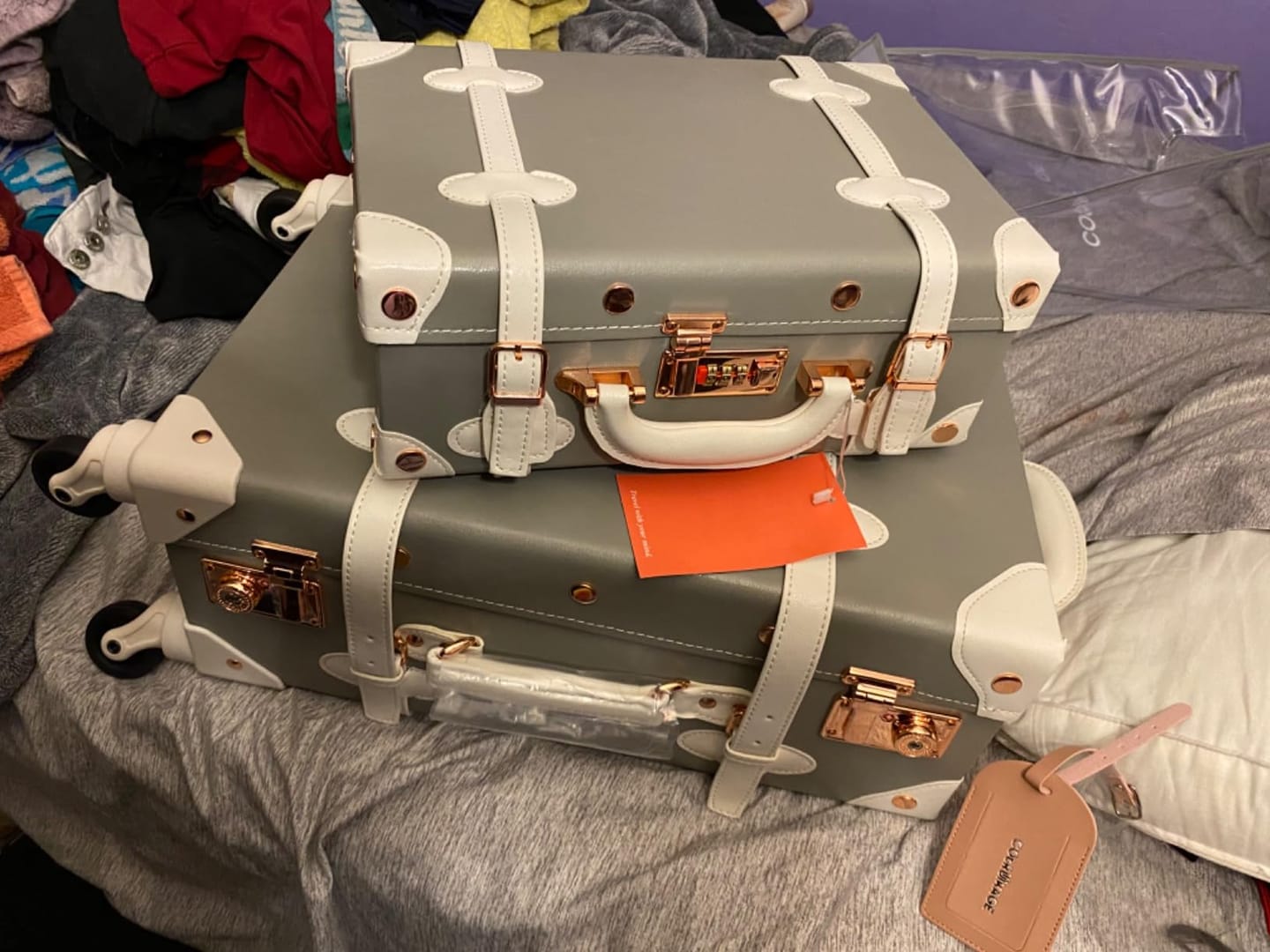 Customer photo review of Minimalism Carry-on Set - Train Case