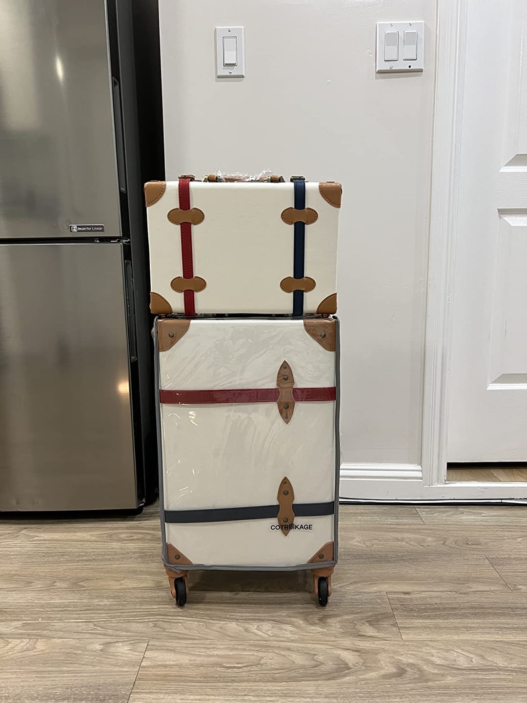 Customer photo review of Minimalism Carry-on Set - Train Case