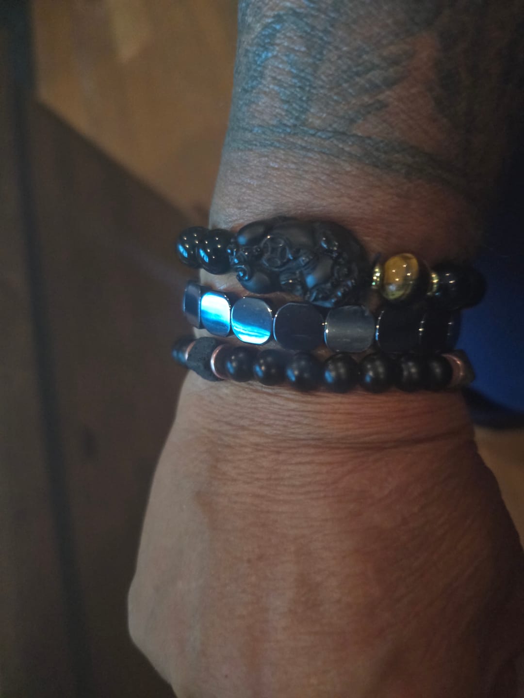 Customer photo review of Men’s Pixiu Black Obsidian Wealth Bracelet – Feng Shui Money Luck & Protection | Tiger Eye Power Bead (10mm Natural Stones)