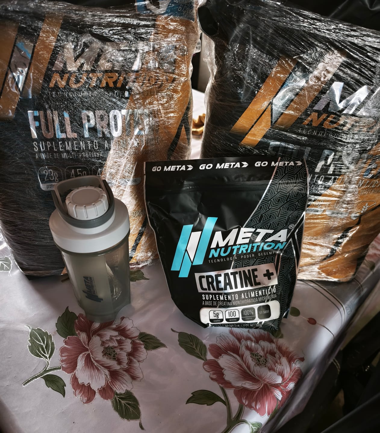 Customer photo review of Full Protein 10lb Meta Nutrition | Proteína Multi Fuente | 129 Servicios | 4.5 Meses