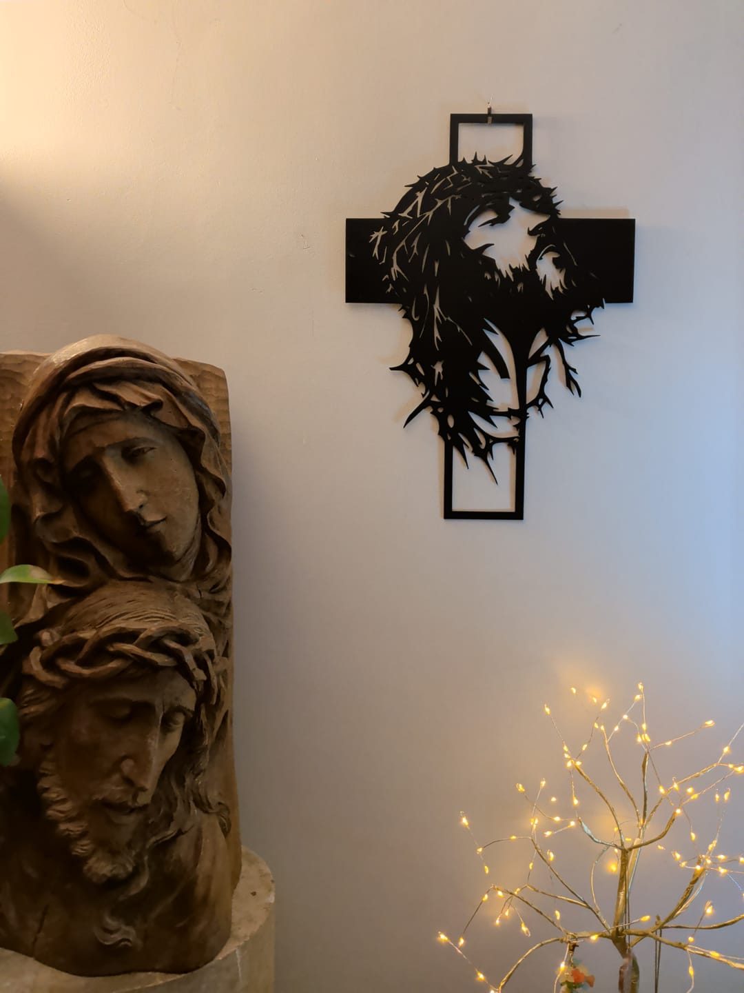 Customer photo review of Christianartworkshop Crown of Thorns Jesus Cross Metal Wall Decor: Heartfelt Faith Statement