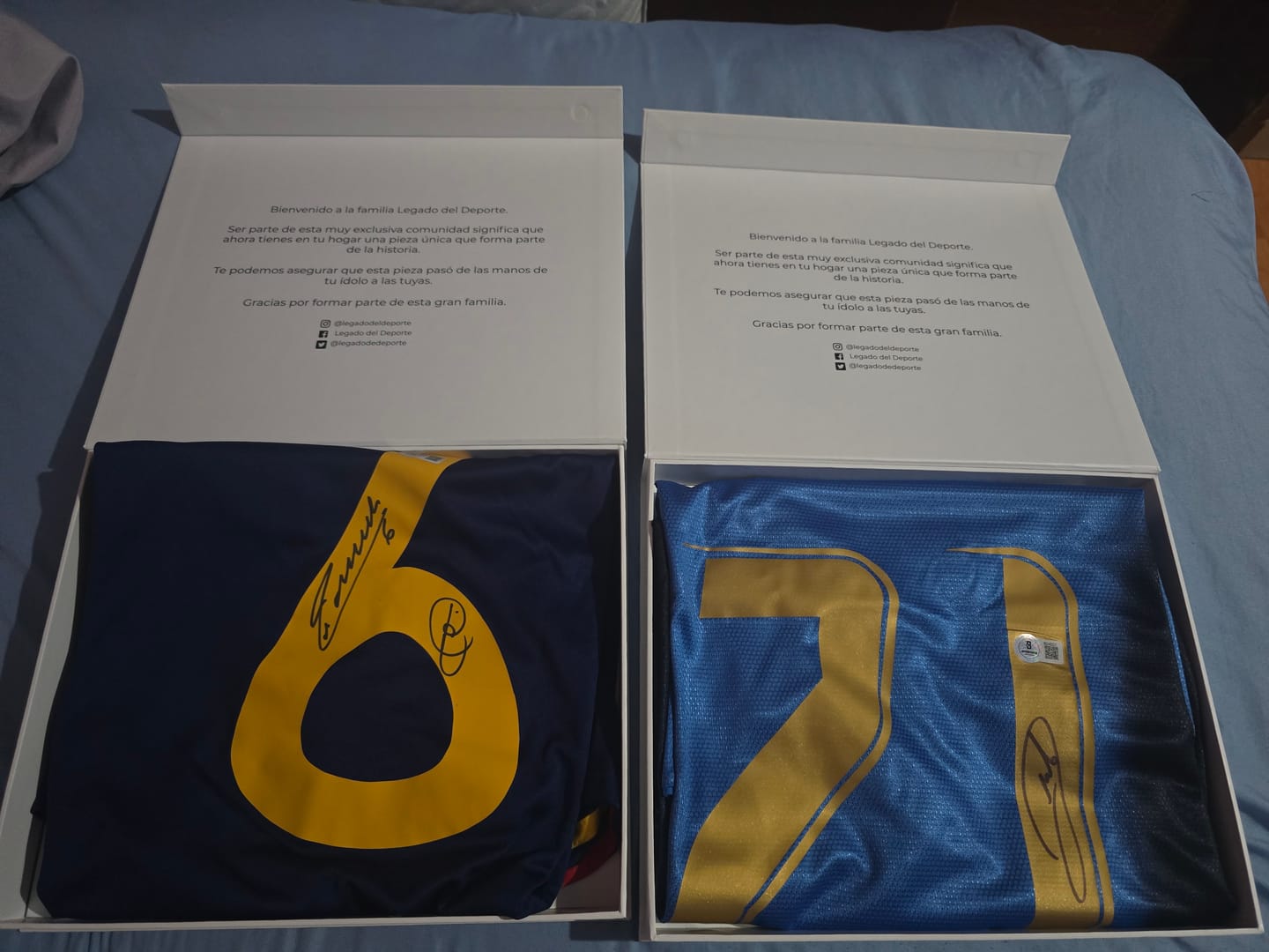 Customer photo review of Mystery Box - Campeones Mundiales + Boleto Para Rifa Exclusiva
