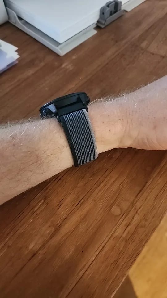 Customer photo review of OnePlus Smartwatch Nylon Loop Band Replacement Strap Sport Adjustable