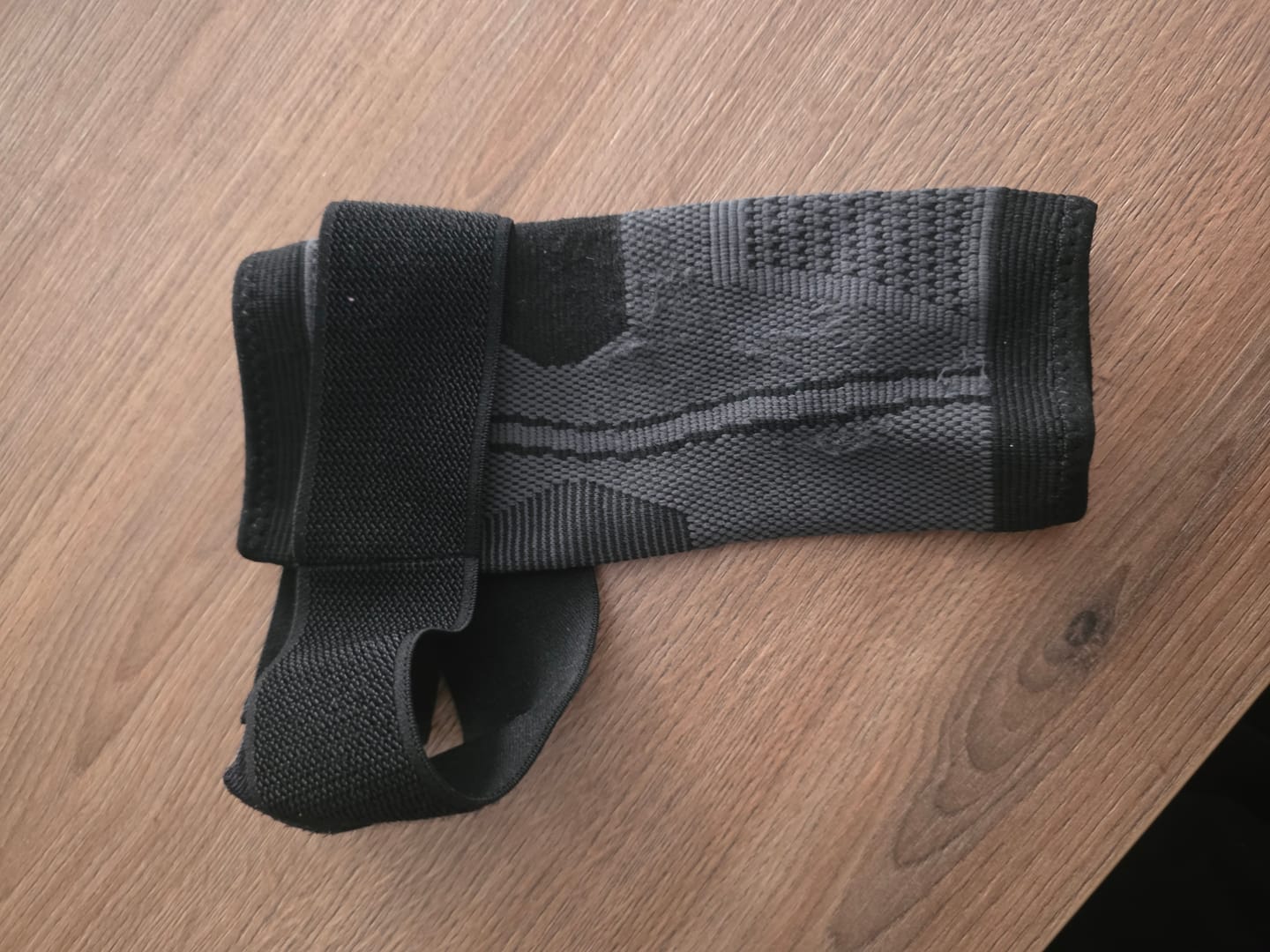 Customer photo review of Glovyzone Ankle Sleeve