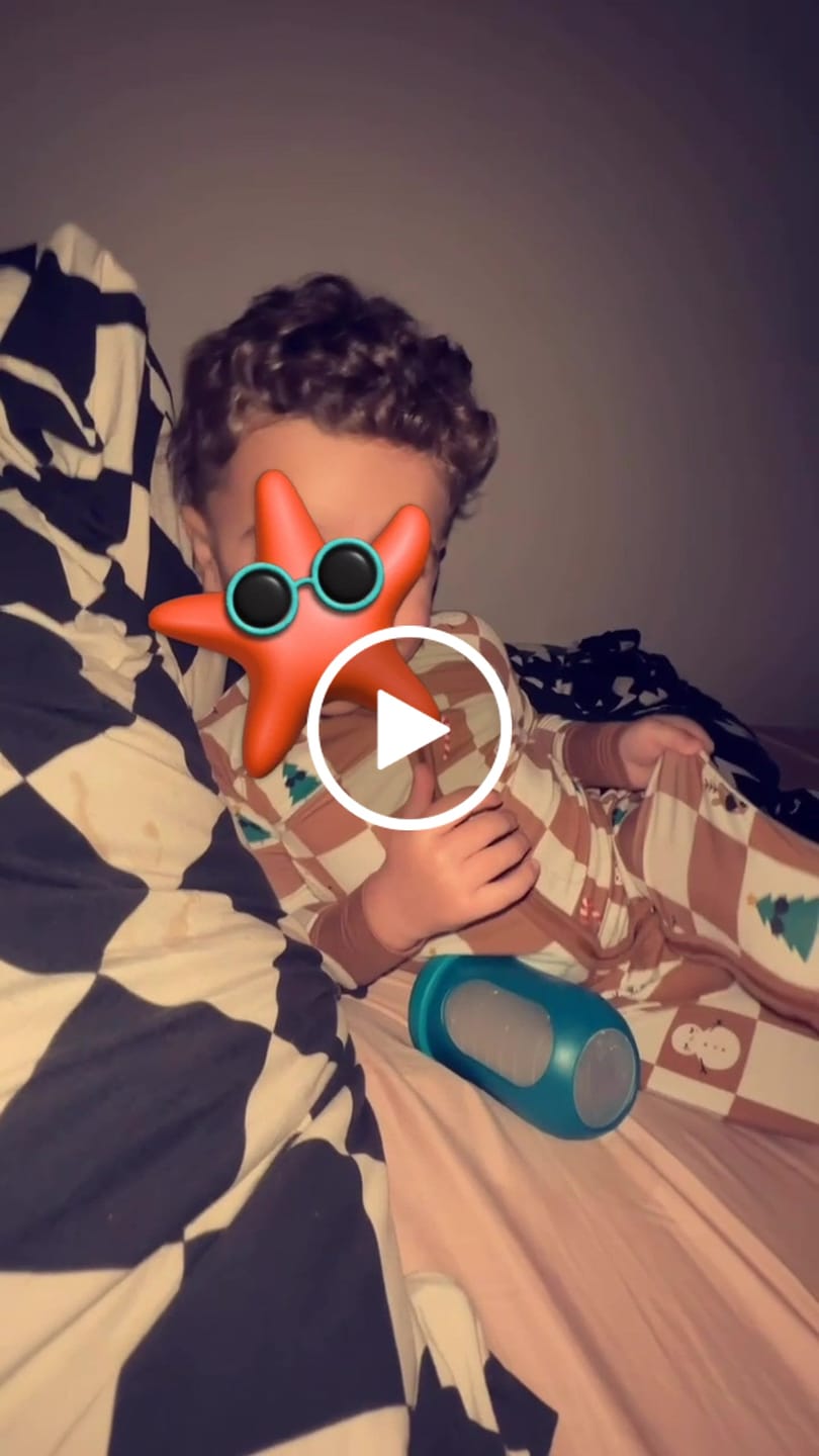 Customer video review of Standard Bamboo Pillowcase in Venice