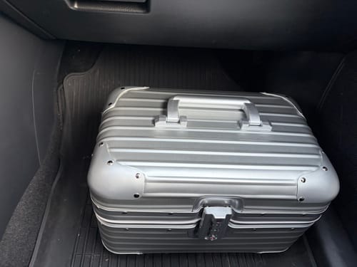Customer photo review of ALUMINUM SUITCASE V2 NEW, STRONGER ALUMINIUM & REMOVEABLE WHEELS