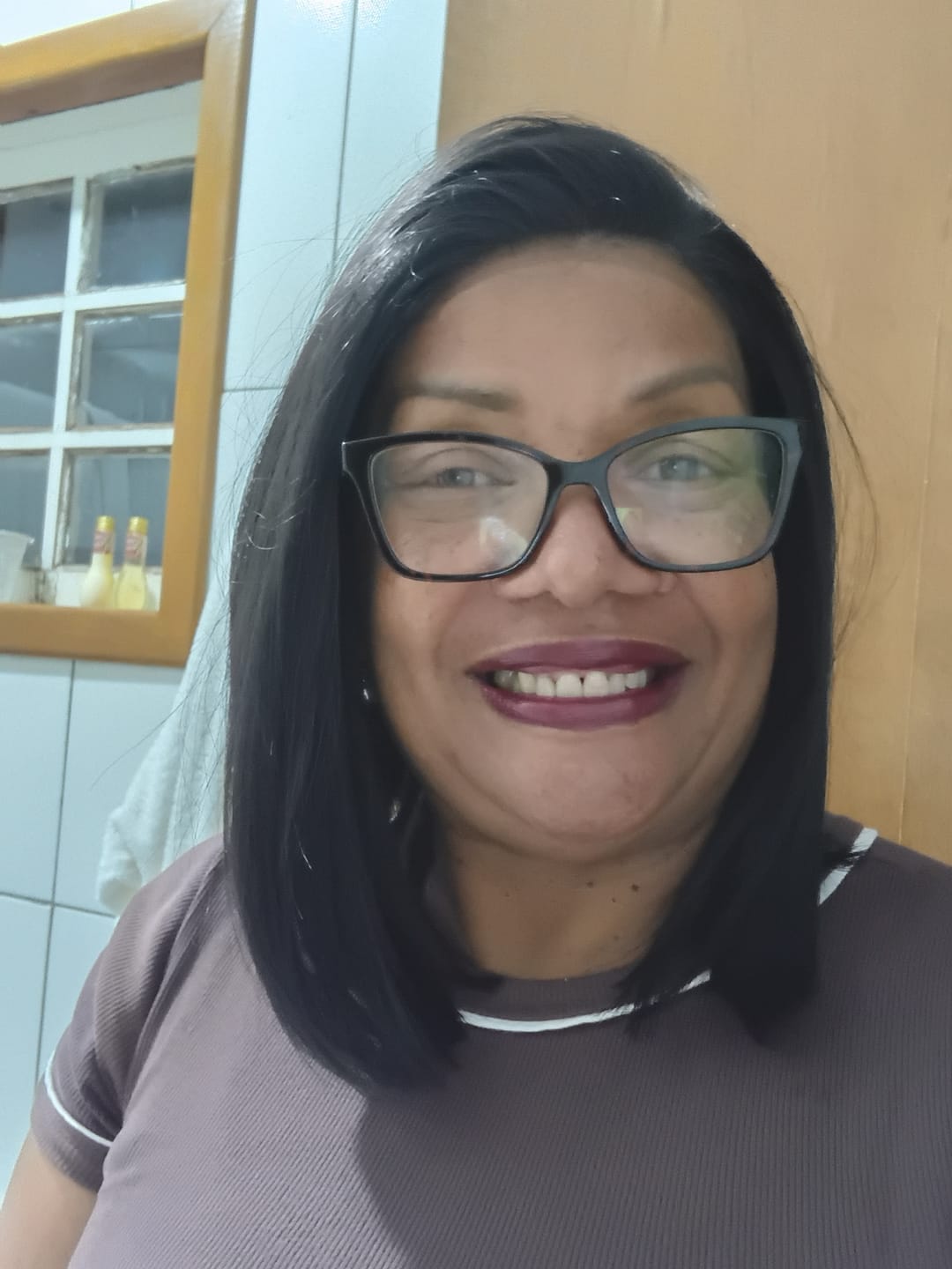 Customer photo review of Lace Front Tela HD Lovenna Preta - Repartição Livre 13x4
