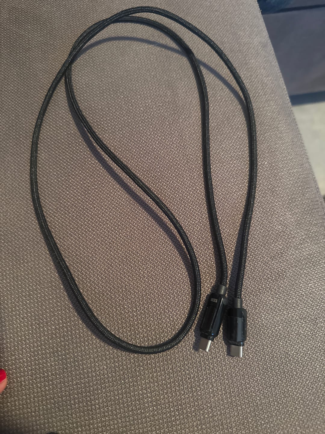 Customer photo review of Type-C to Type-C Hızlı Şarj Kablosu | 100W PD, 1.2m, 480Mbps, Led Gösterge, Örgü (X6428)