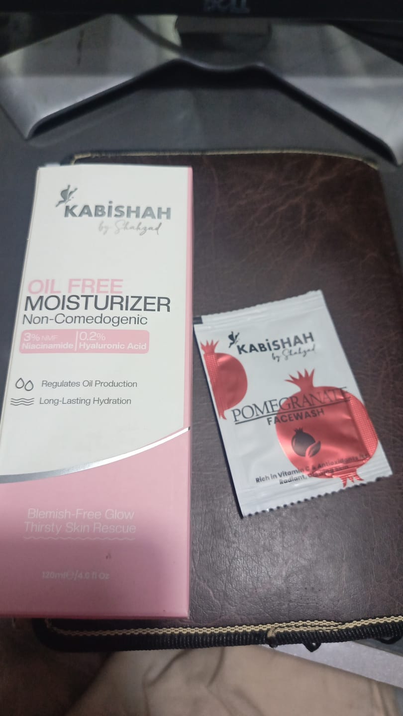Customer photo review of Oil Free Moisturizer