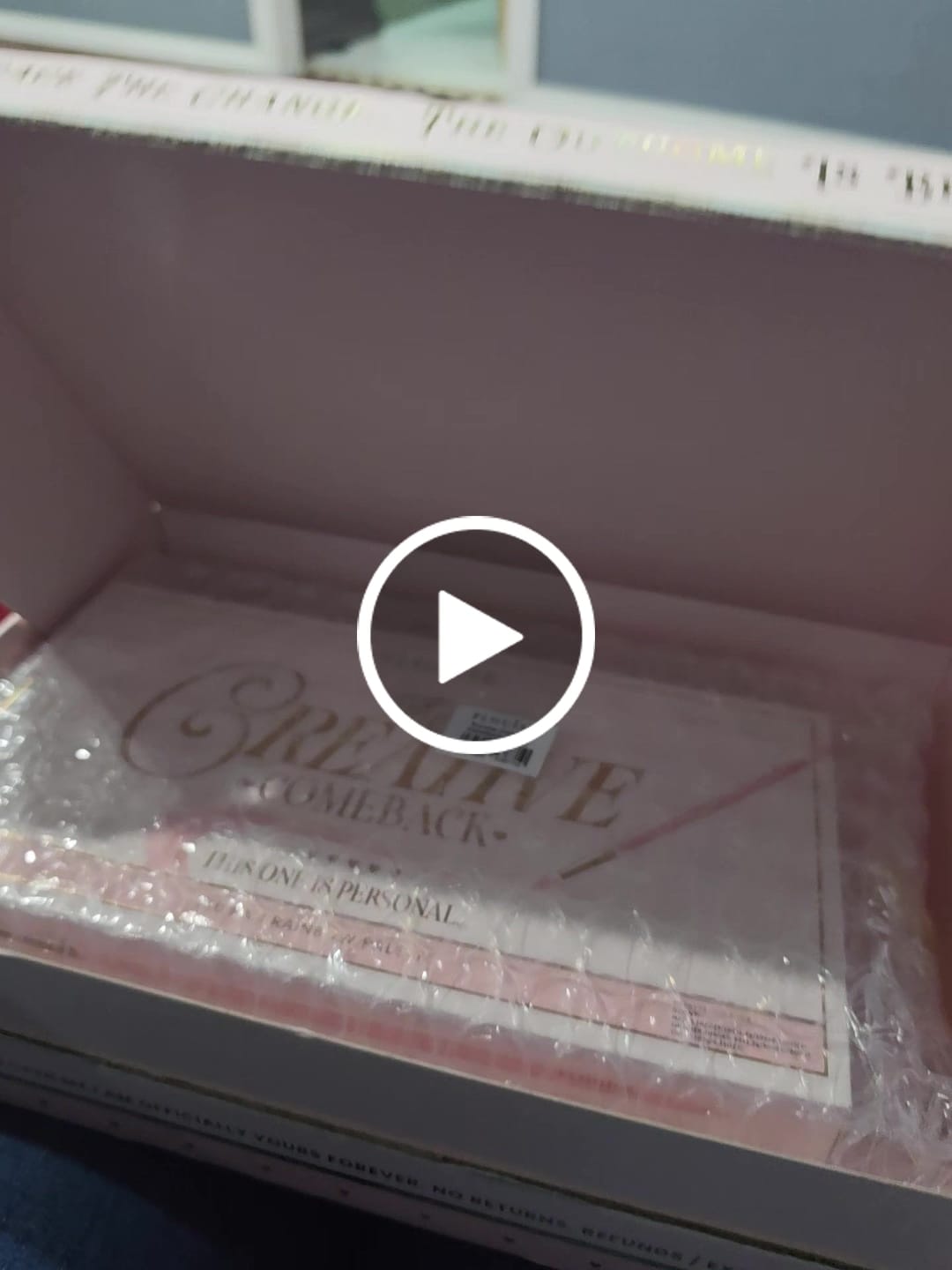 Customer video review of Creative Comeback XXXL Eyeshadow Palette