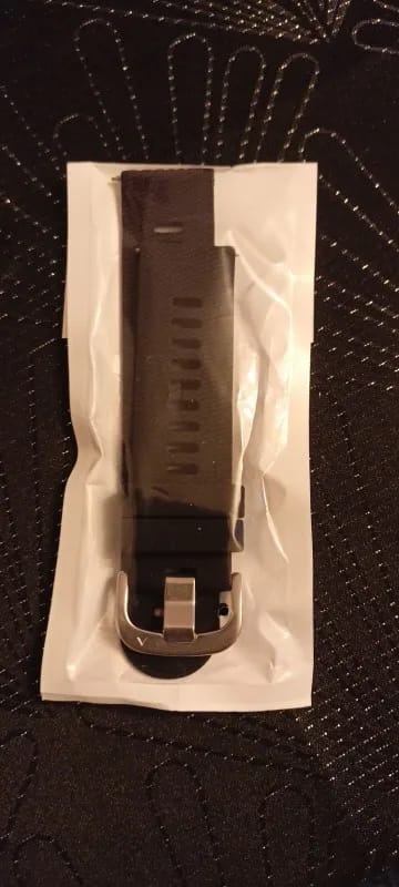 Customer photo review of OnePlus Smartwatch Silicone Watch Band - Flexible & Durable Strap