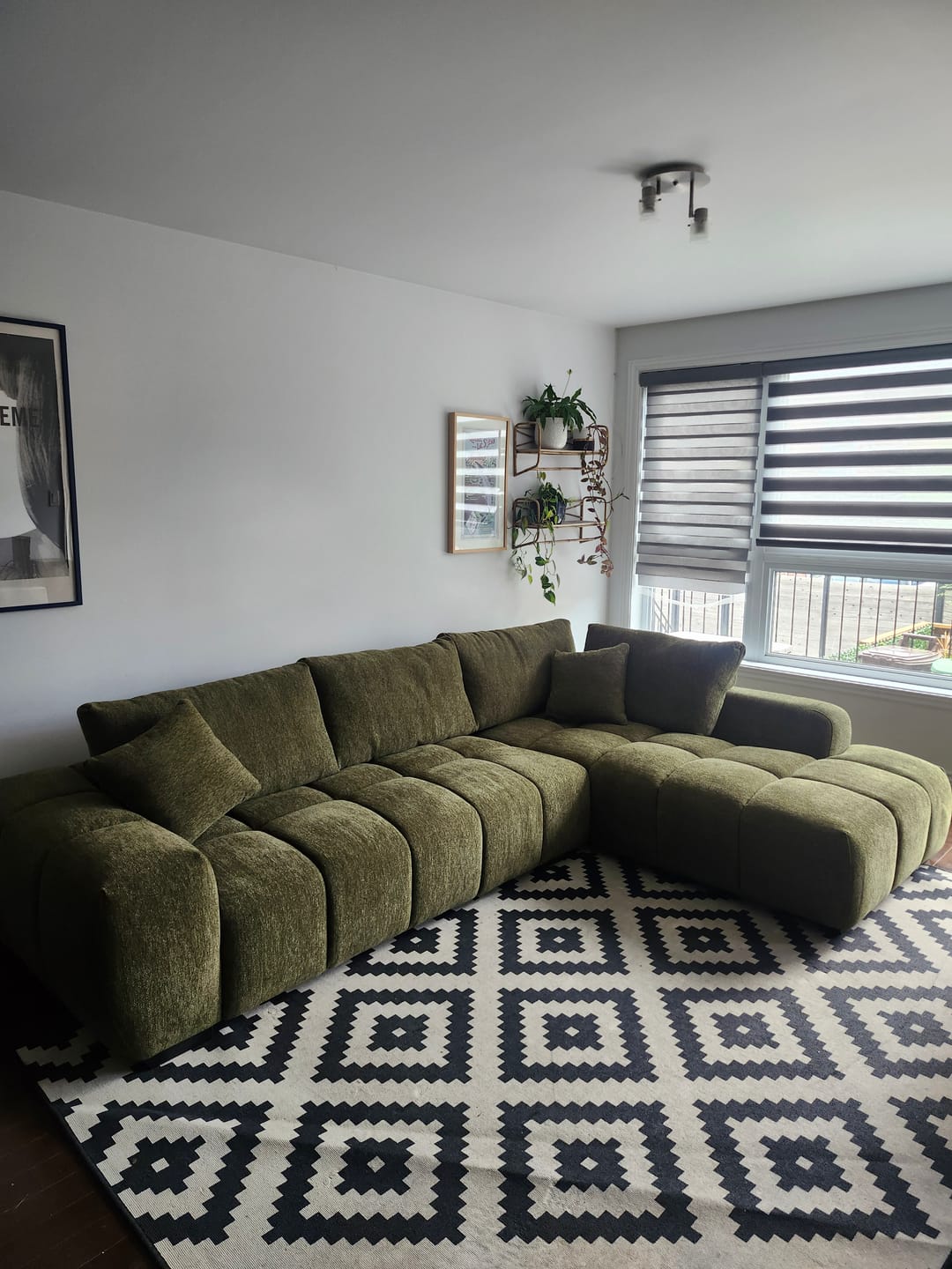 Customer photo review of OLIVIA - Sofa sectionnel 120" vert forêt