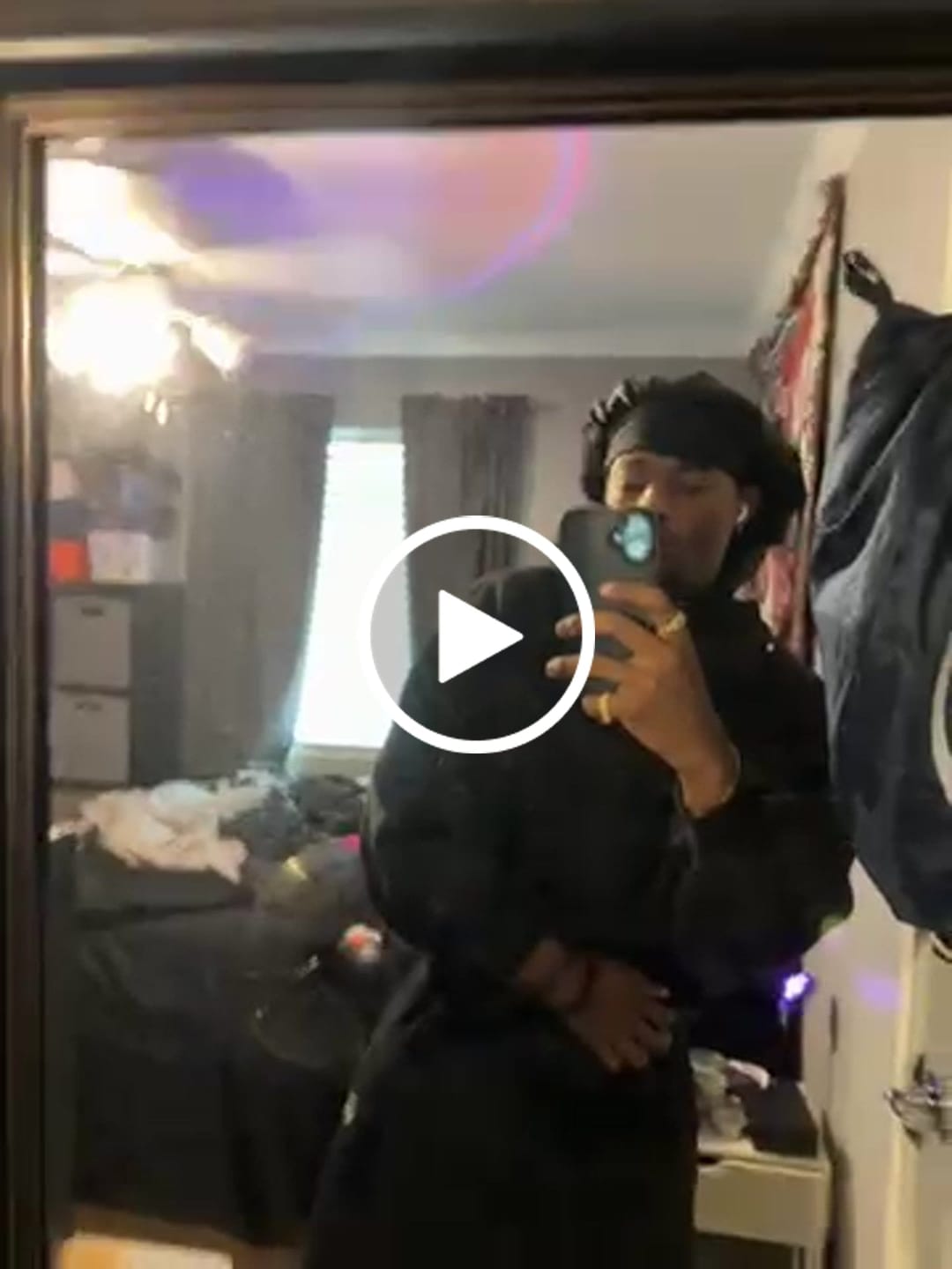 Customer video review of Aelfric Eden Super Baggy Barrel Sweatpants