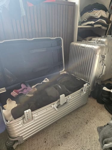 Customer photo review of ALUMINUM SUITCASE V2 NEW, STRONGER ALUMINIUM & REMOVEABLE WHEELS