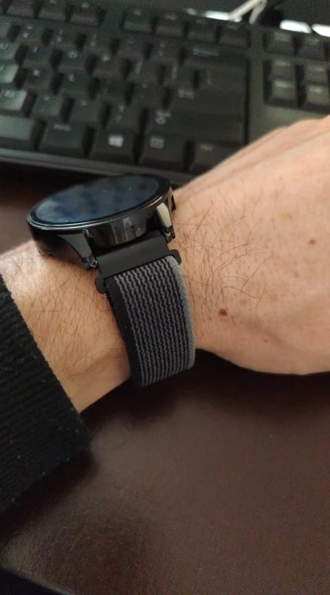 Customer photo review of OnePlus Smartwatch Nylon Loop Band Replacement Strap Sport Adjustable