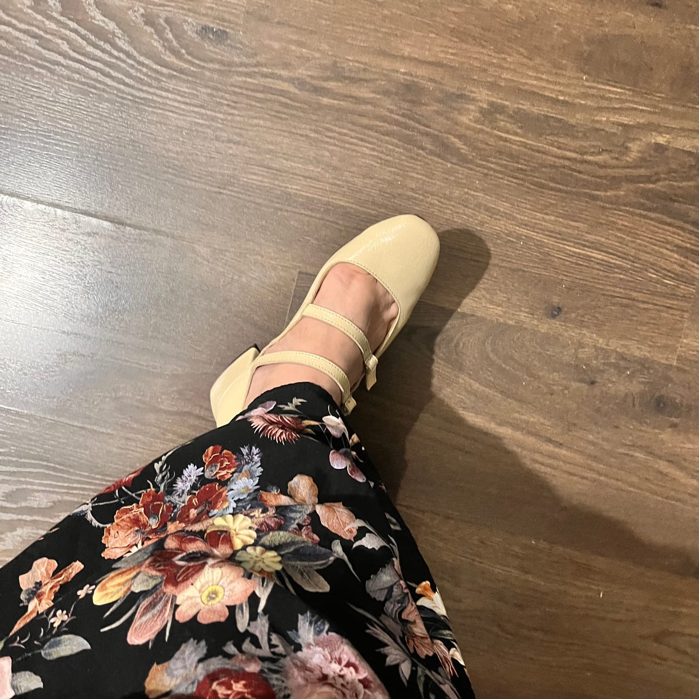 Customer photo review of "Groovy Heels, Creamy"