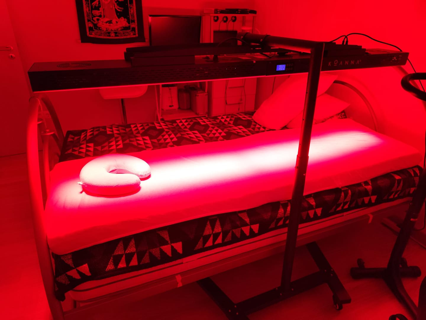 Customer photo review of Koanna® Luma1000™ – Powerful, Mid-Size Red Light Therapy Panel