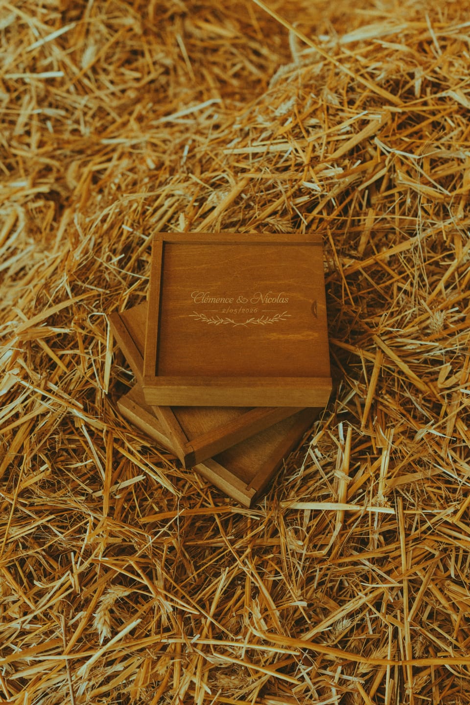 Customer photo review of 4 x 6 sliding lid photo box + compartment