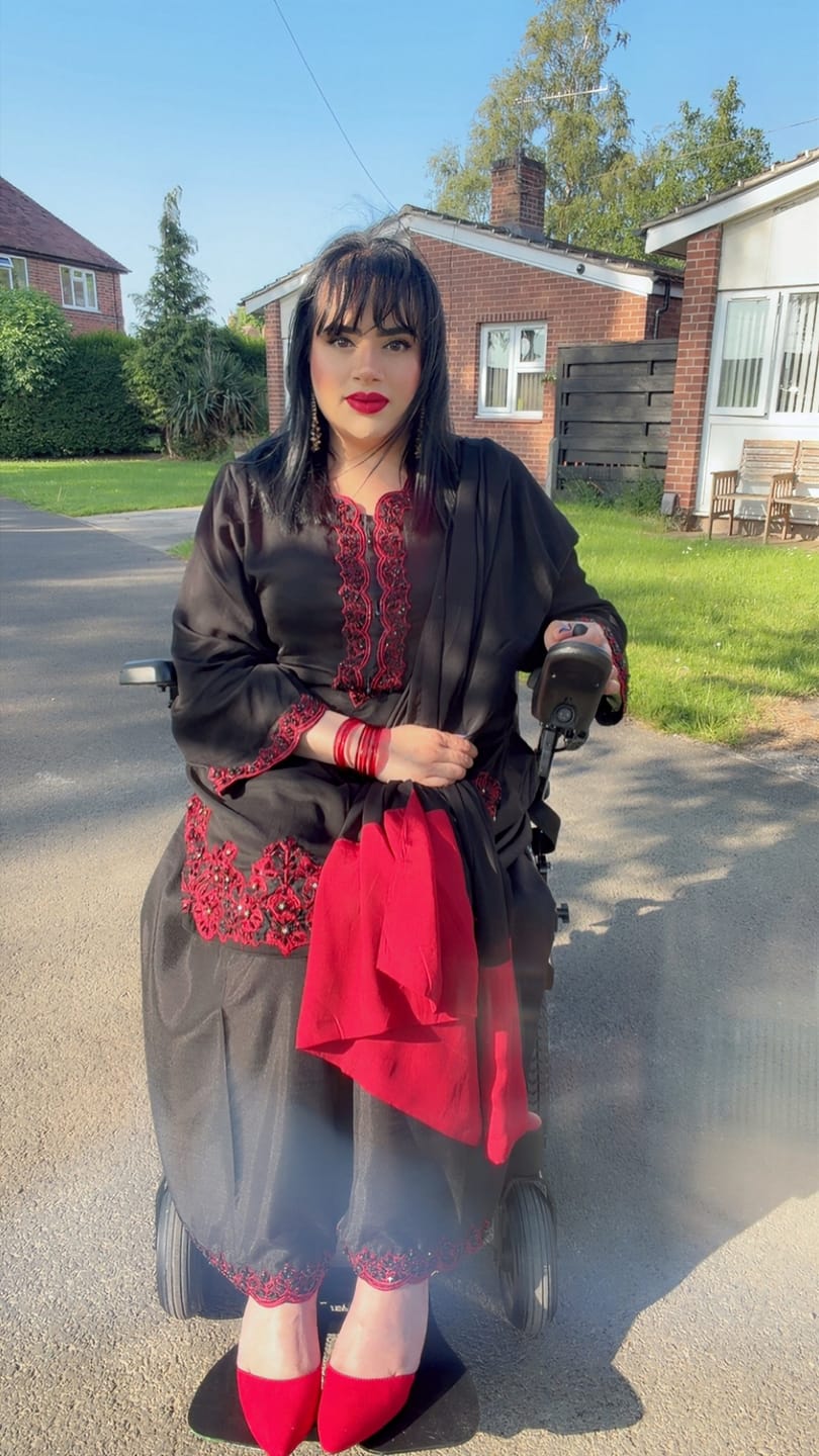 Customer photo review of Chiffon Outfit with Chiffon Dupatta and Shalwar  - Ready to Wear-SD333