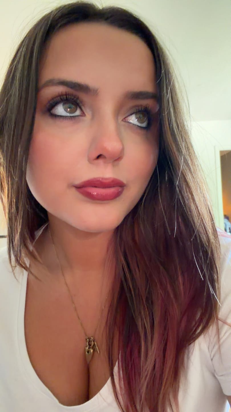 Customer photo review of Glass Kiss Lip Tint