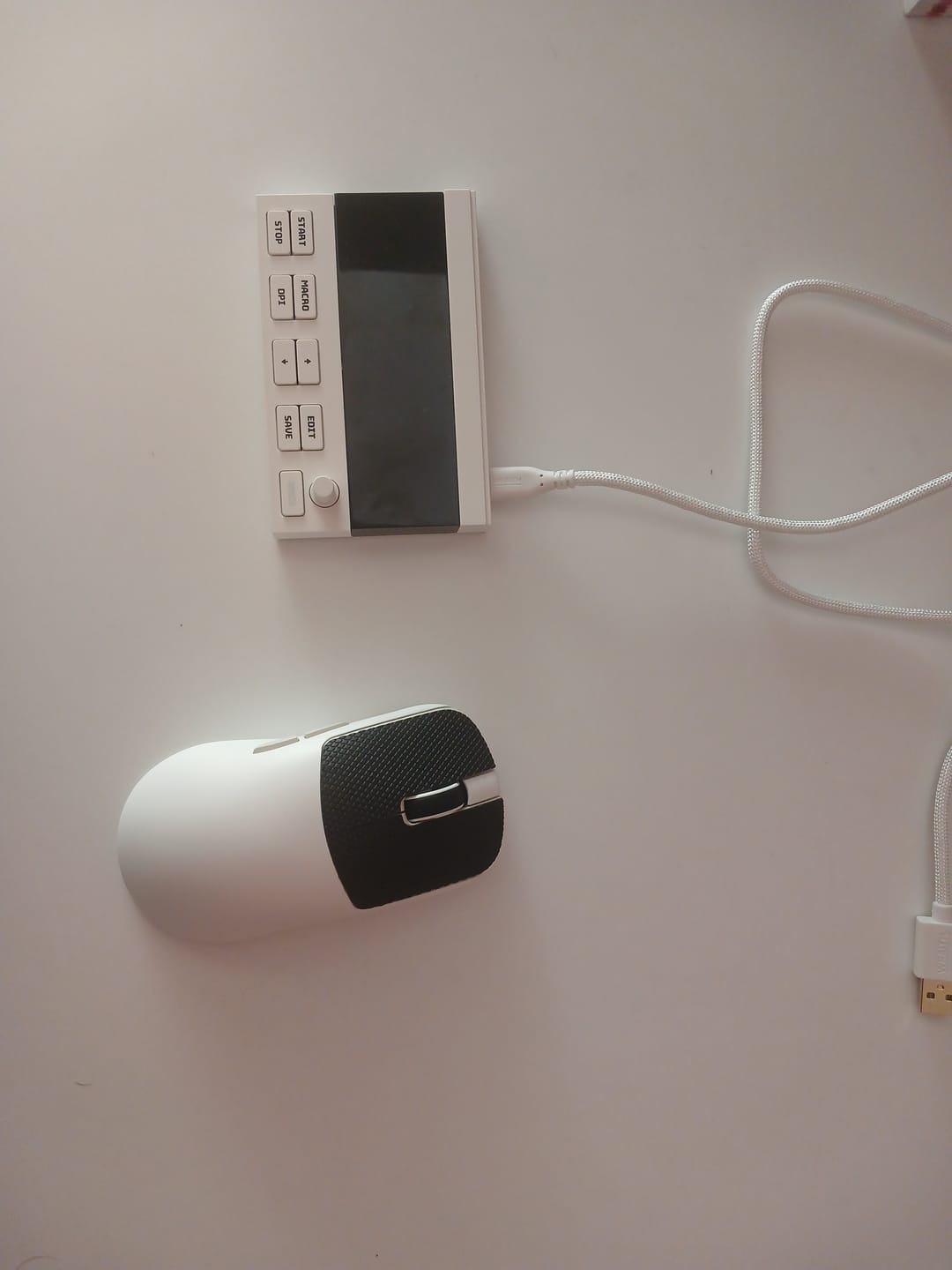 Customer photo review of Wraith W1 Wireless Mouse