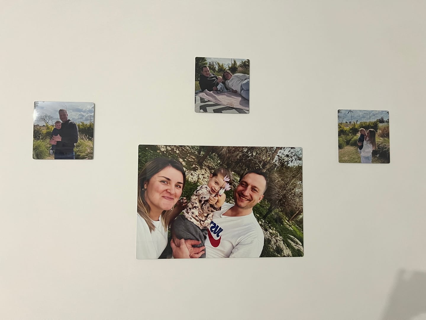 Customer photo review of קיר תמונות מתמגנטות