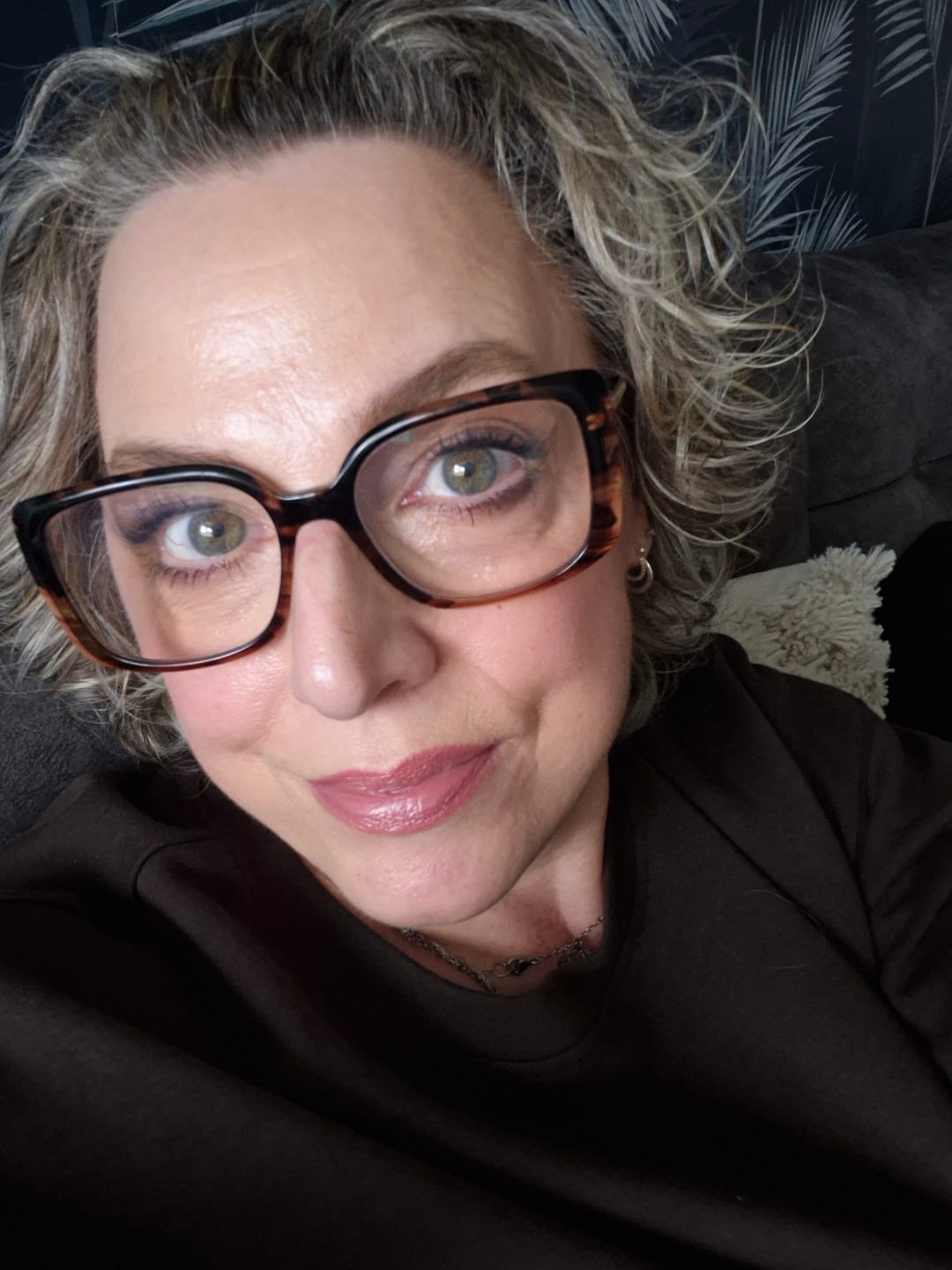 Customer photo review of Lazy Girl Pre-Glued Under Lash - Bundle (Save 30%)