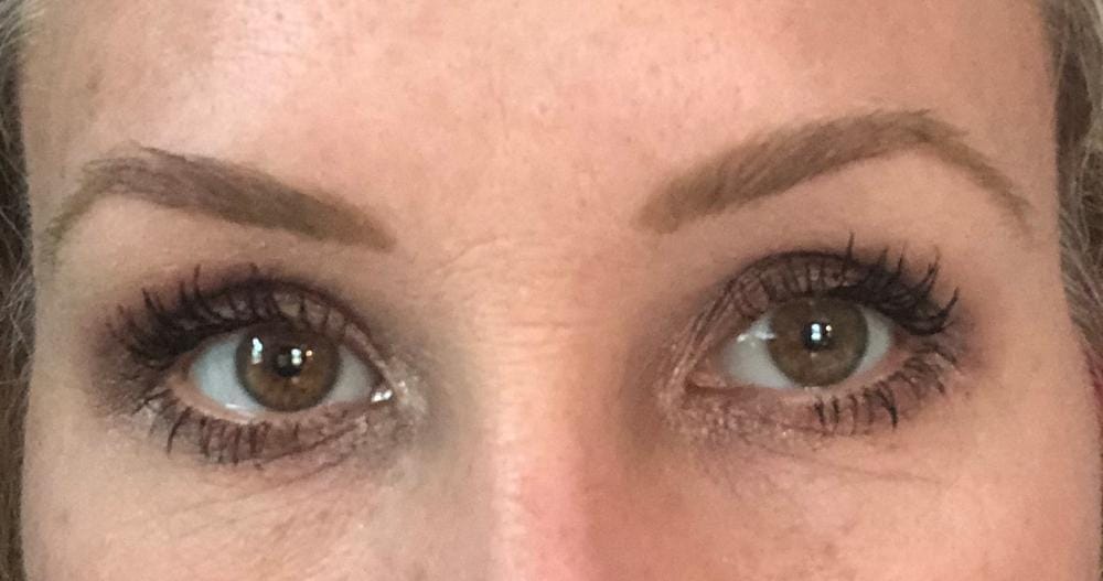 Customer photo review of Máscara de Crecimiento de Pestañas - Mejor que las Postizas