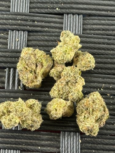 Pink Runtz Indoor - Bulk - Hybrid photo review