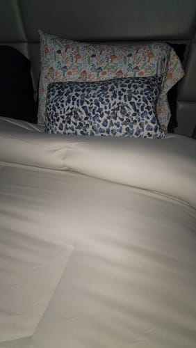 Customer photo review of MarshMellow Comforter