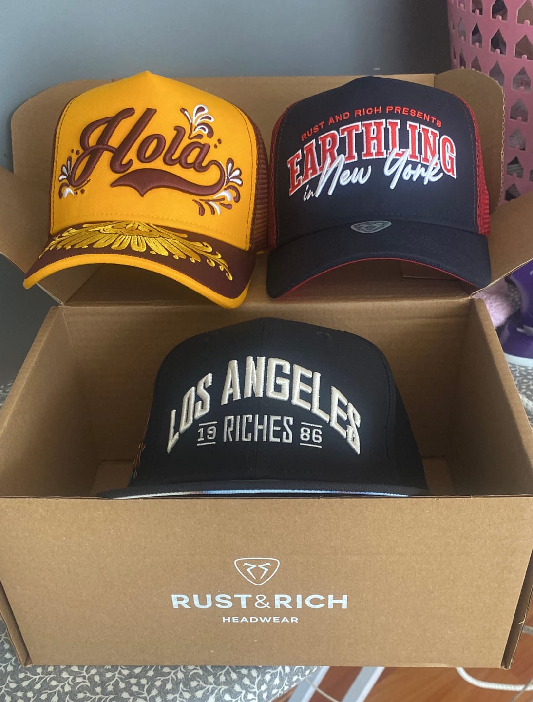 Customer photo review of Trucker Hat - Urban Collection - Hola - Sarı