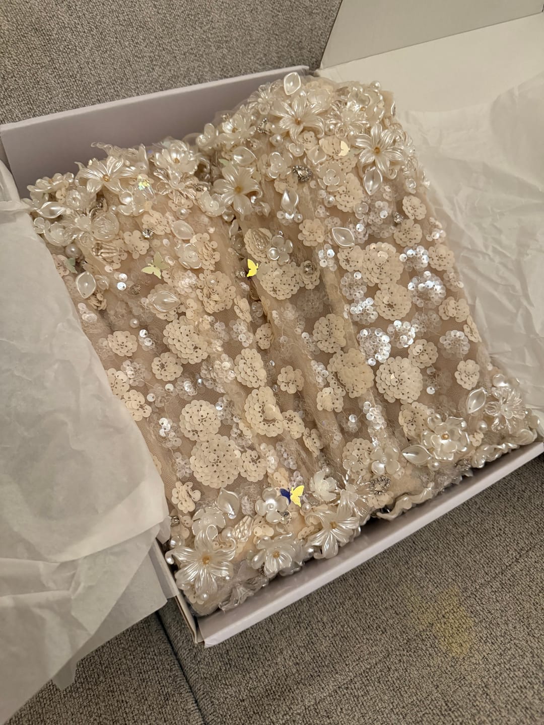 Customer photo review of SERELUNE Embellished Halter Neck Maxi Dress
