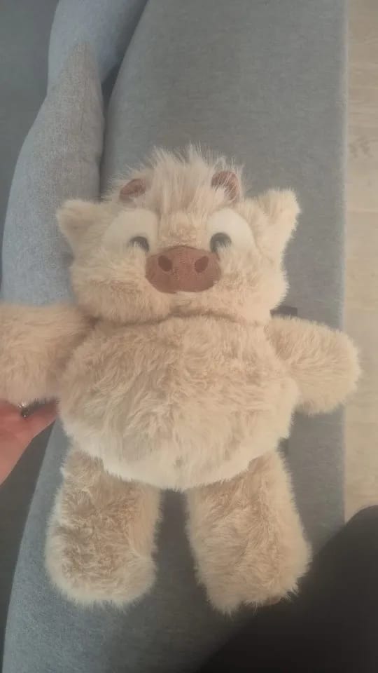 Customer photo review of La peluche vache qui court quand on l’agite | Floomie®