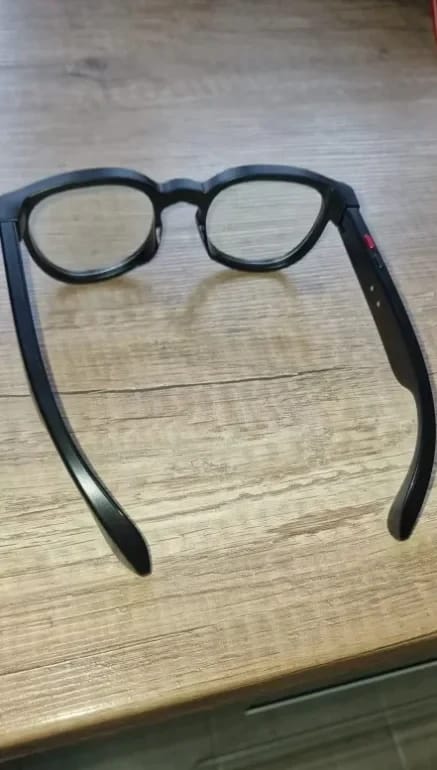 Customer photo review of AI Smart Glasses 8K Dual Camera Bluetooth Call Translator