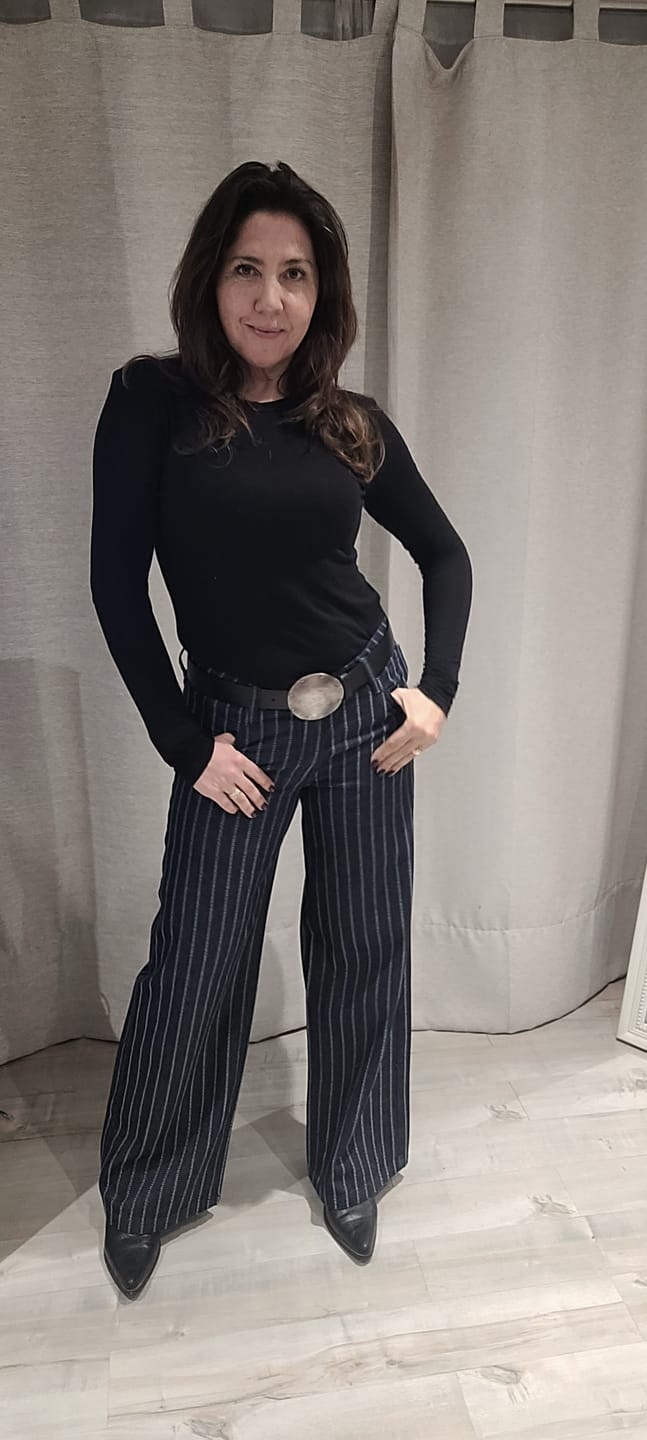 Customer photo review of JEANS WIDE LEG JOSEFA RAYAS TIRO BAJO azul r