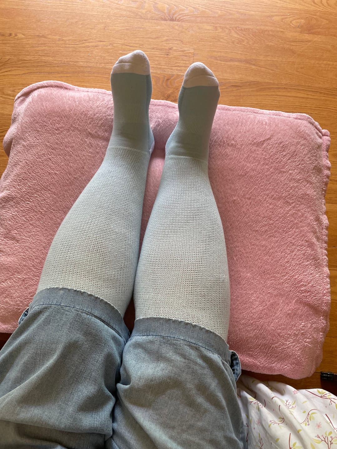 Customer photo review of Pastel Blue EasyStretch™ Socks