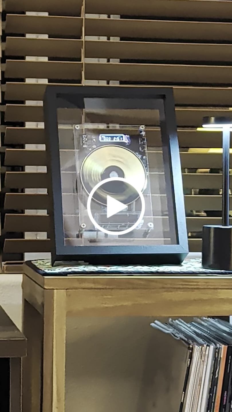 Customer video review of M1 Music Frame CD Player