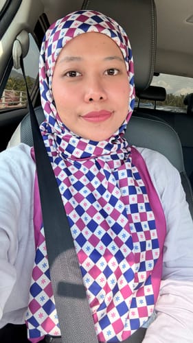 Customer photo review of Monogram Square (Berry)