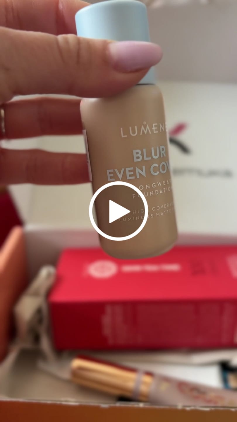 Customer video review of Фон дьо тен с високо покритие и дълготраен матов финиш Lumene Blur Even Cover Foundation